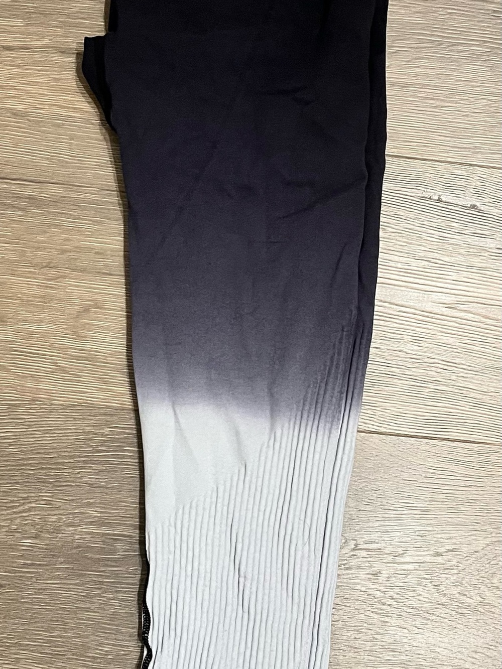 Ombré  Black to Light Gray Leggings